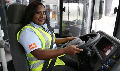 Mujeres al volante del Metrobs