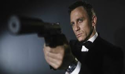 Ofrecen a Daniel Craig 150 millones por ser Bond de nuevo