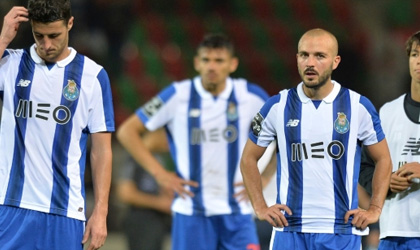 Oporto empata con el Martimo y deja el camino despejado para el Benfica