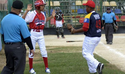 Panam se impone contra Per