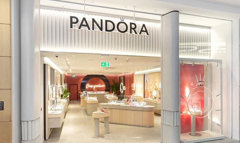 Para 2025 Pandora espera que sus joyas sean de plata y oro reciclados