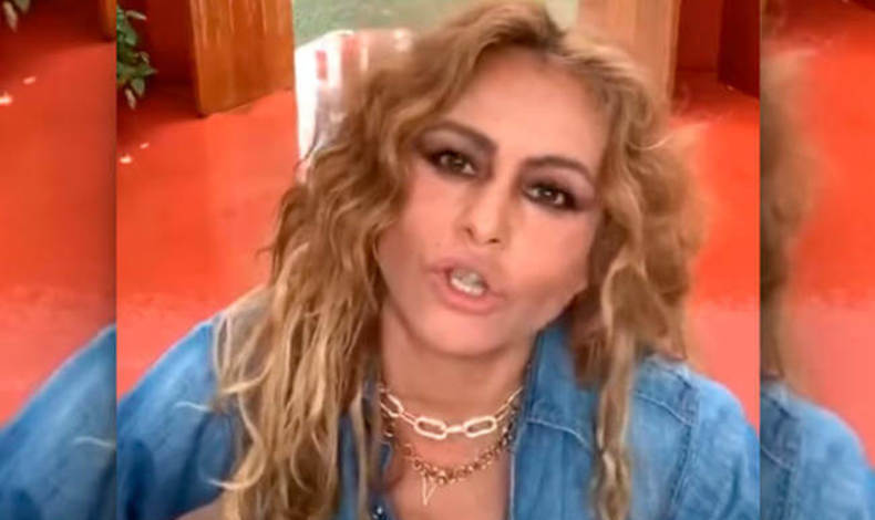 Paulina Rubio preocupa a todos por su extrao en vivo