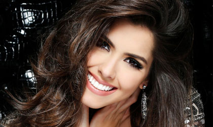 La Miss Universo 2014 se toma fotos ligera de ropa