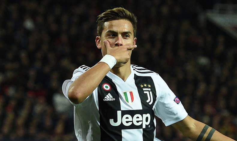 Paulo Dybala present documental en compaa de Adidas