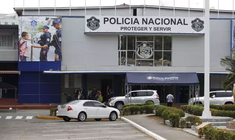 Capturan e investigan a dos policas implicados en un intento de robo en San Miguelito
