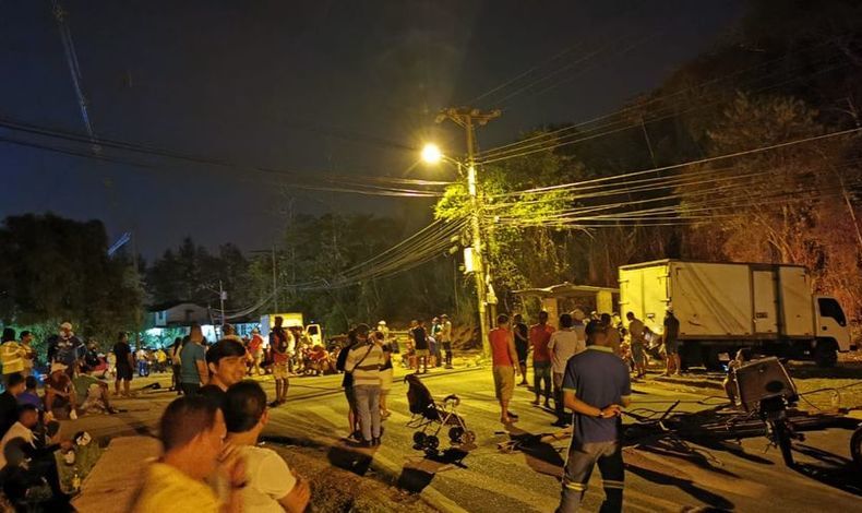 Protestas en varios sectores exigiendo las bolsas de comida y bonos