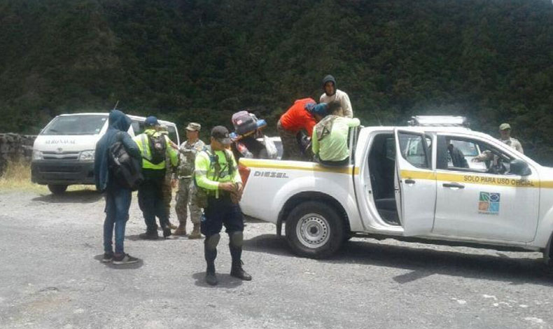 Autoridades logran rescatar a 15 turistas perdidos en el Volcn Bar