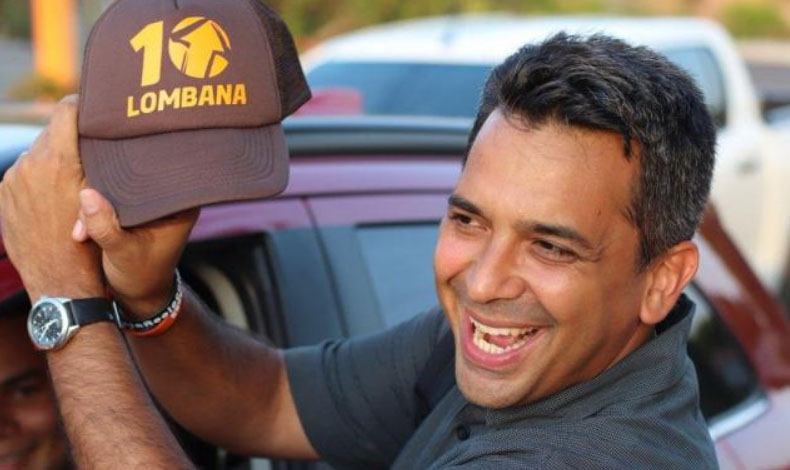 Ricardo Lombana vende artculos promocionales para financiar su campaa