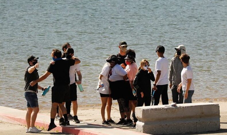 Elenco de Glee se rene en el lago donde falleci Naya Rivera para despedirla