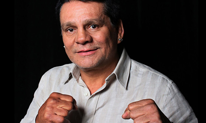 Ex Boxeador, aprend� a bailar gracias a los sante�os