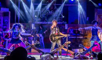 De Rock of Ages y como transformar un musical en una obra maestra del teatro en Panam