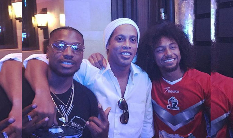 Los Rakas conocieron a Ronaldinho