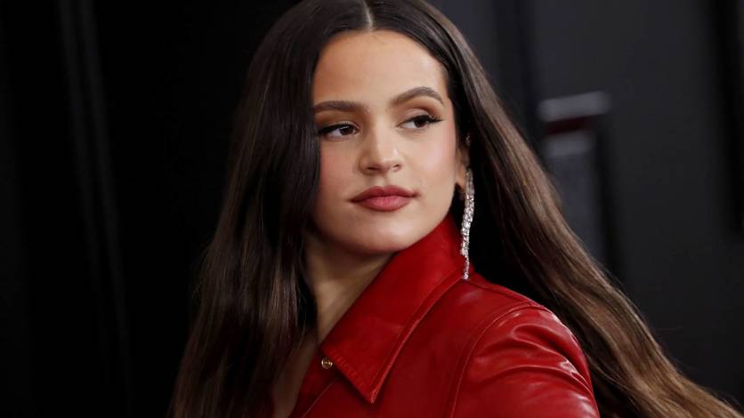 Rosala escucha Eddy Lover y La factora