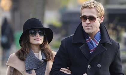 Ryan Gosling pasar navidad junto a sus tres mujeres