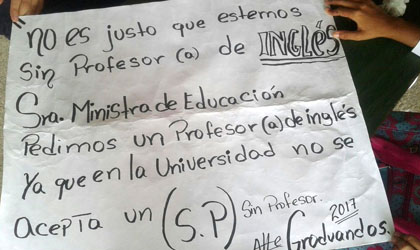 Exigen nombramiento de docentes