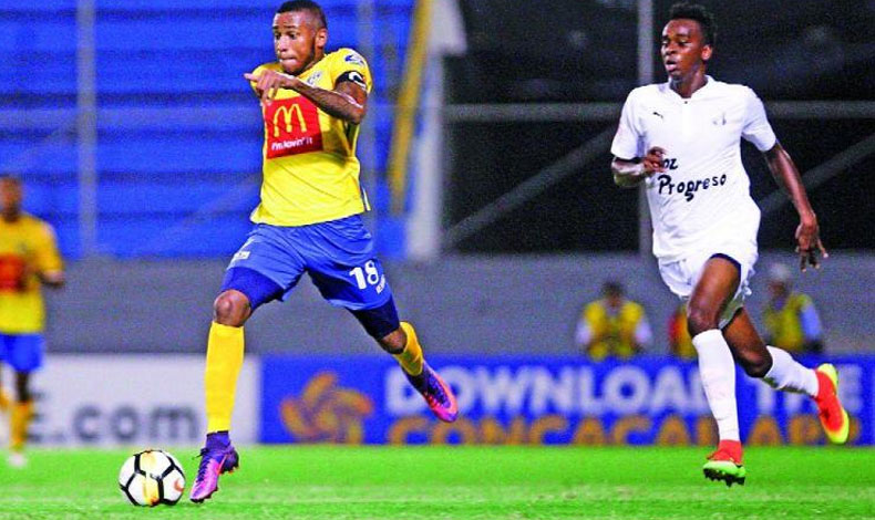 Stephens jugara en Portugal