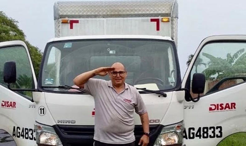 Tambor, S.A. premia a los conductores de camiones HINO que han transportado carga vital durante la emergencia