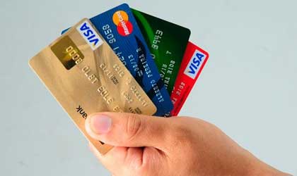 Solo cinco entidades financieras acaparan el 80% del mercado de las tarjetas de crdito
