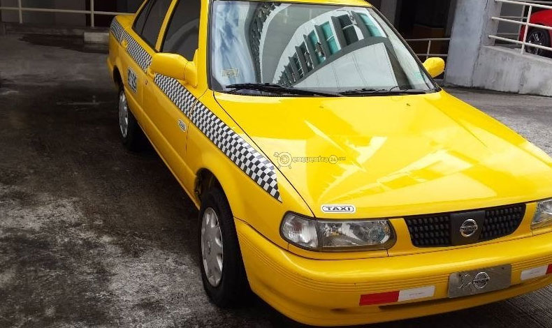 Hieren con arma blanca a taxista en Curund