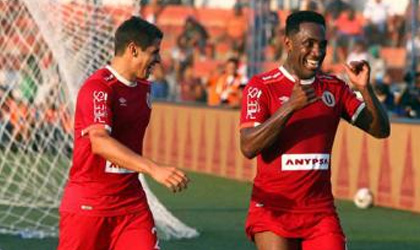 El panameo Tejada se convirti en hroe en la victoria del Universitario frene al Deportivo Municipal
