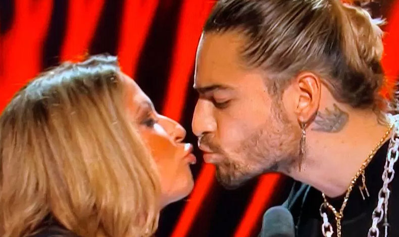 Todo sobre el beso de Maluma y la Dra. Polo