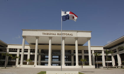 'TE' manda a retirar toda la propaganda publicitaria de los candidatos a elecciones