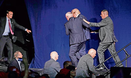 Donald Trump pasa un susto
