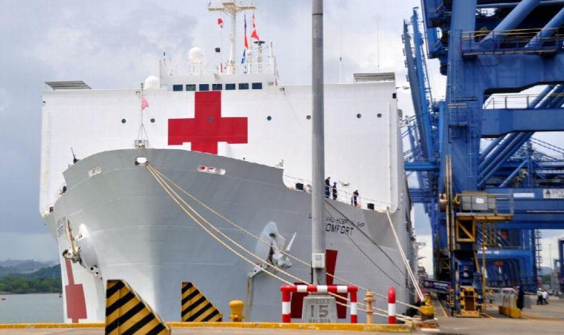 USNS Comfort (T-AH-20) transita nuevamente por el Canal de Panam