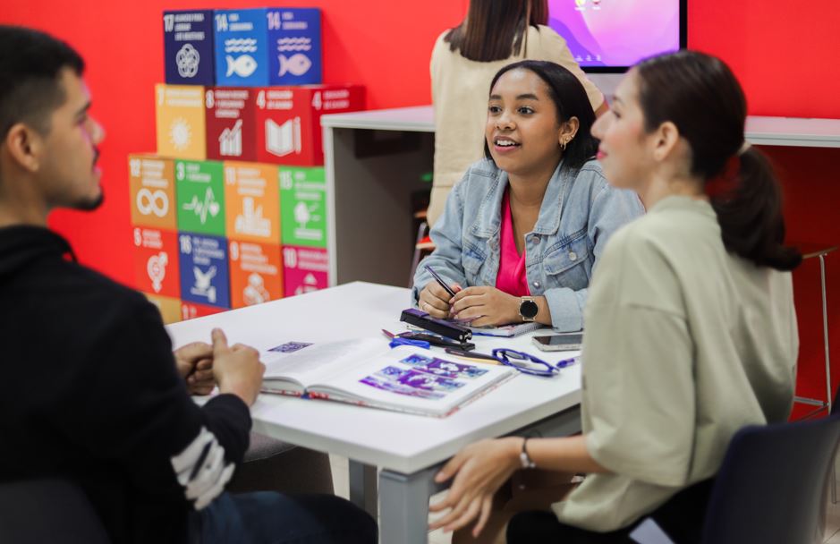 Universidad del Istmo: la primera Universidad en Centro Am�rica con 4 estrellas por acreditaci�n institucional