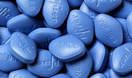 Hallan a hombre muerto tras consumir Viagra en Calidonia