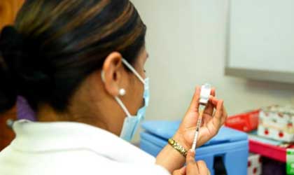 Recomiendan vacunarse contra la fiebre amarilla si van a Brasil