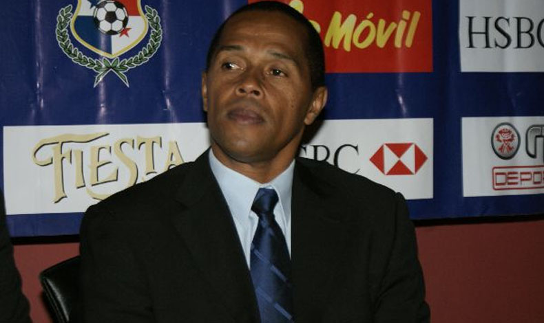 V�ctor Ren� Mendieta �Cuando vi la convocatoria se me hizo rara�