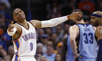 OKC vence a Memphis y Westbrook alcanza su triple-doble 18