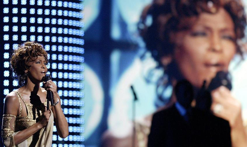 Guionista de Bohemian Rhapsody trabaja en biopic de Whitney Houston