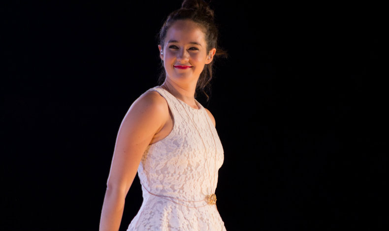Cantante mexicana Ximena Sariñana anuncia su embarazo el día de su cumpleaños 32