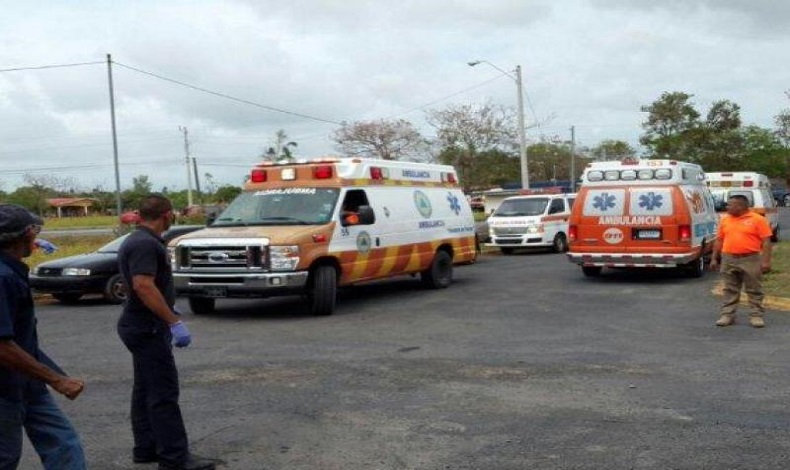 Un muerto y varios heridos tras colisin en Juan Hombrn