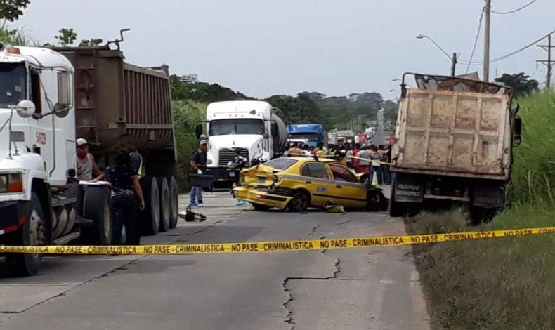 Muere paramdico en en accidente de transito