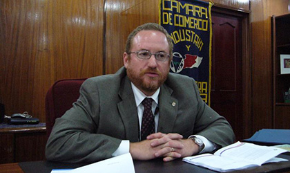 Adolfo Linarez denuncia la explotacin de los pases potencia