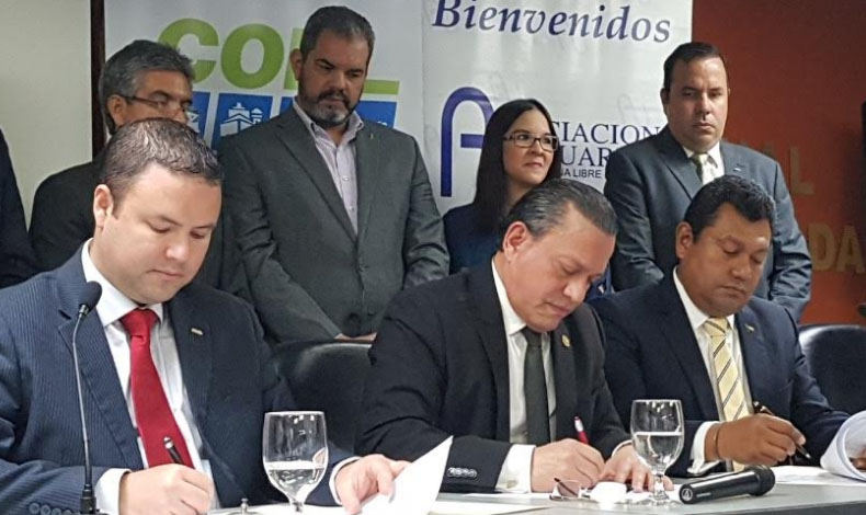 AUZLC firma convenio histrico