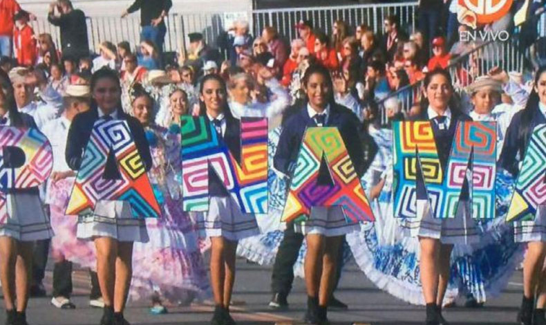 Banda Herberto Lpez desfil en la Parada de las Rosas