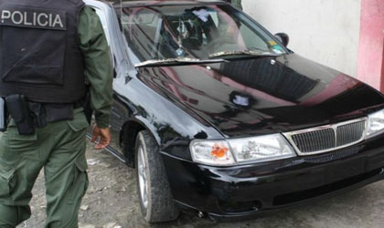 PN captura 3 miembros de banda roba carros