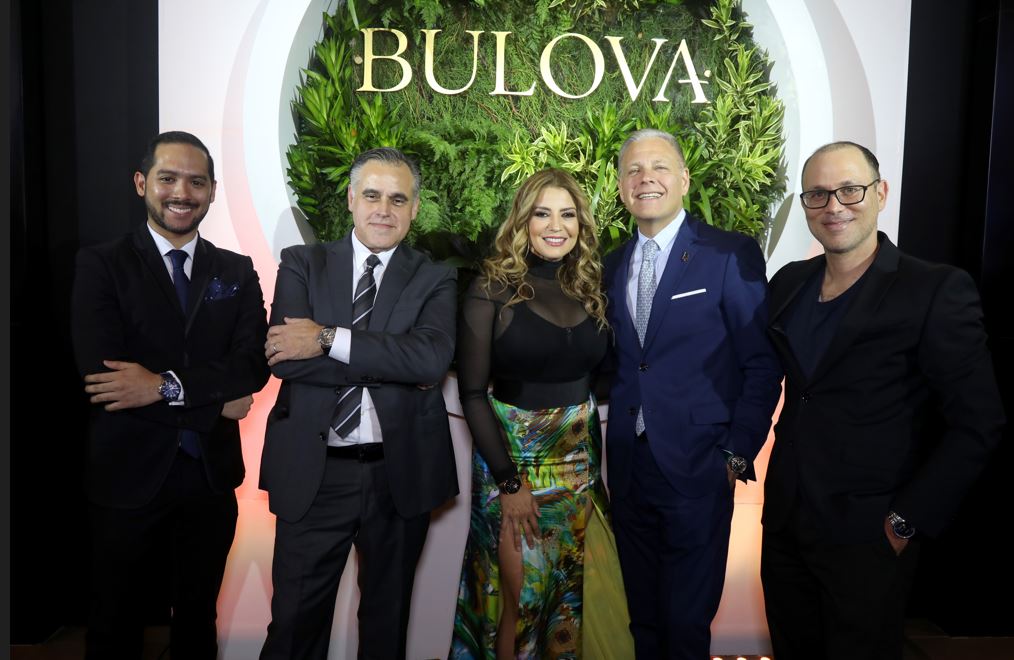 Boutique BULOVA, la primera y nica del mundo, inaugura su renovado concepto en el Mall  Multiplaza en Panam