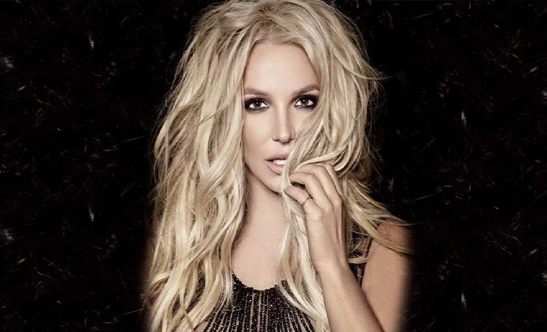 Britney Spears demuestra su talento con la pintura