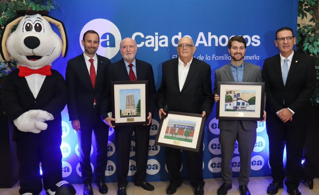 Caja de Ahorros cumple 88 aos nombrando el emblemtico Edificio Casa Matriz como la Torre Guillermode Roux