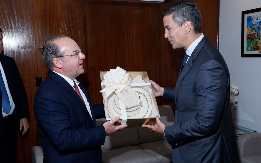 Presidente del Paraguay se rene con empresarios panameos
