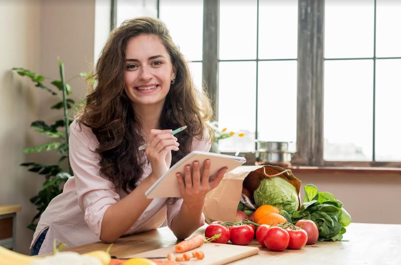 Cambios hormonales provocan desajustes nutricionales en la mujer