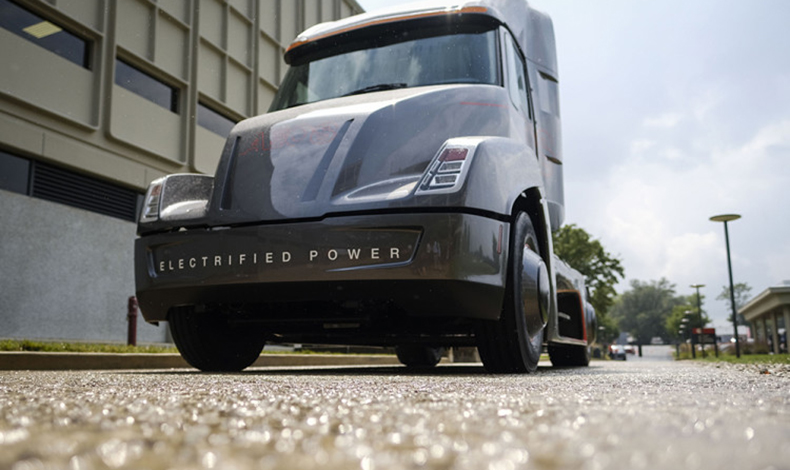 Cummins se adelanta a Tesla con un camin elctrico de 140 kWh