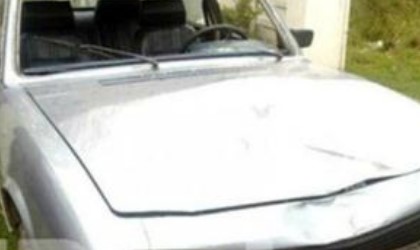 Lo atropella, lo mata y viaja 17 km con el muerto en el cap