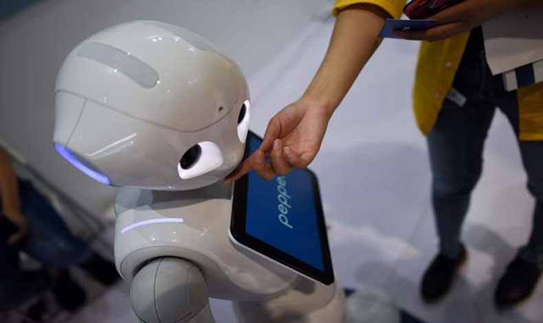China busca incluir mquinas inteligentes como tenderos y profesores