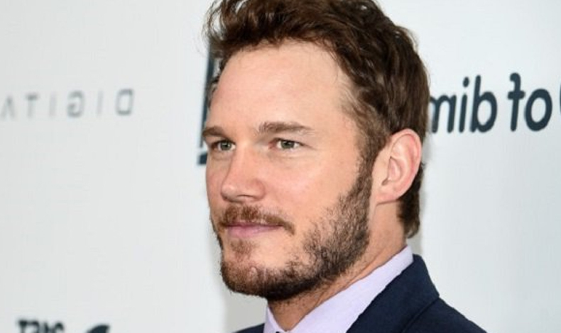 Cmaras captan a Chris Pratt subiendo a avin con una rubia no identificada